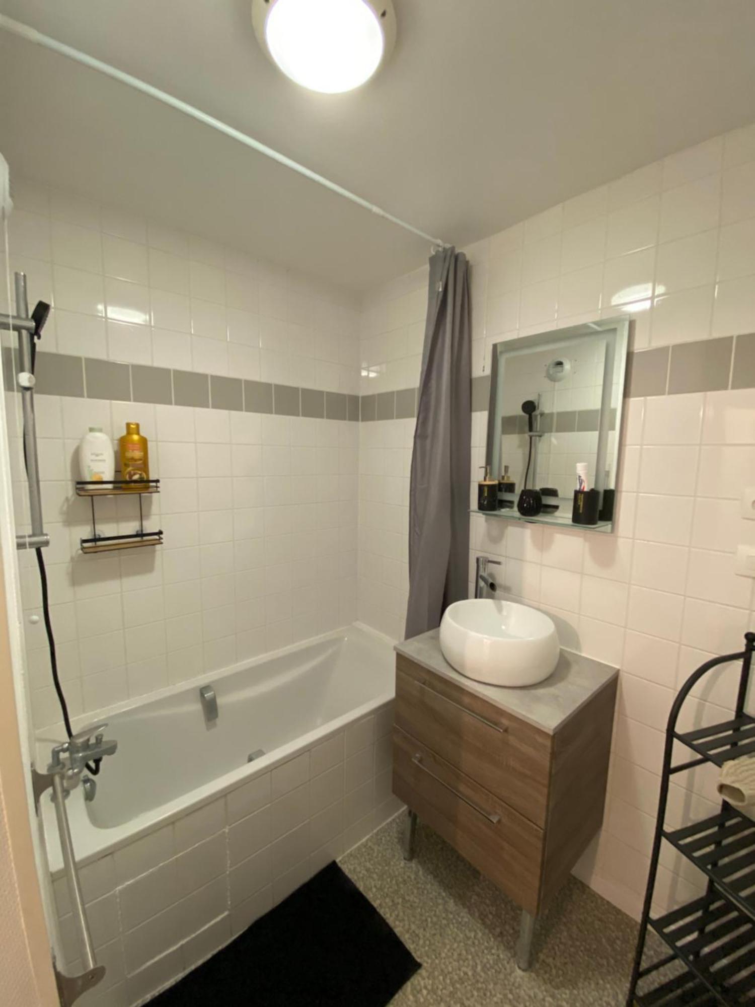 Appartement Spacieux - 10' Gare Анже Екстер'єр фото